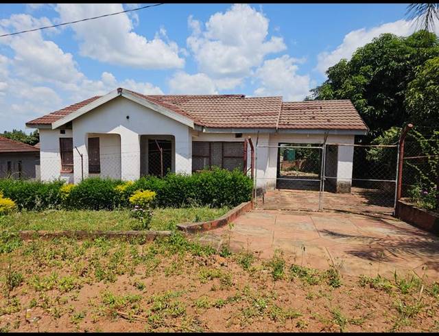 3 BEDROOM HOUSE FOR SALE IN MANIINI